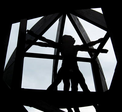 scultura di Mario Ceroli a Vinci